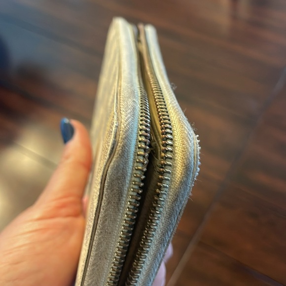 💎AUTHENTIC💎 LV DAMIER AZUR ACCORDION WALLET (NO ZIPPER PULL, COIN STAIN INT) - Picture 16 of 16